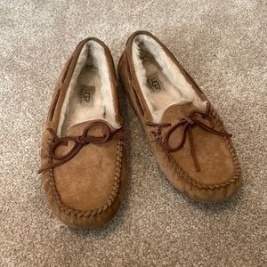 Ugh schestnut slippers. Size 8.